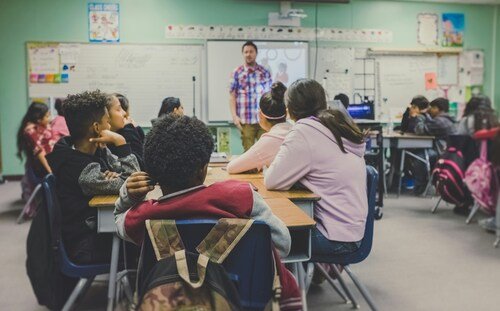Exploring the Rise of Virtual Classrooms in Modern Education